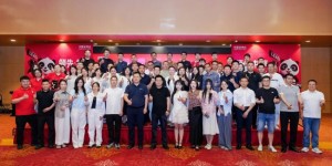 华夏家博会O2O展媒融合战略发布会暨品牌荣耀盛典成功举办！