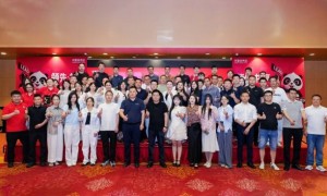 华夏家博会O2O展媒融合战略发布会暨品牌荣耀盛典成功举办！